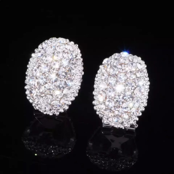 New 925 Silver Oval Diamond Stud Earrings - Picture 5 of 5